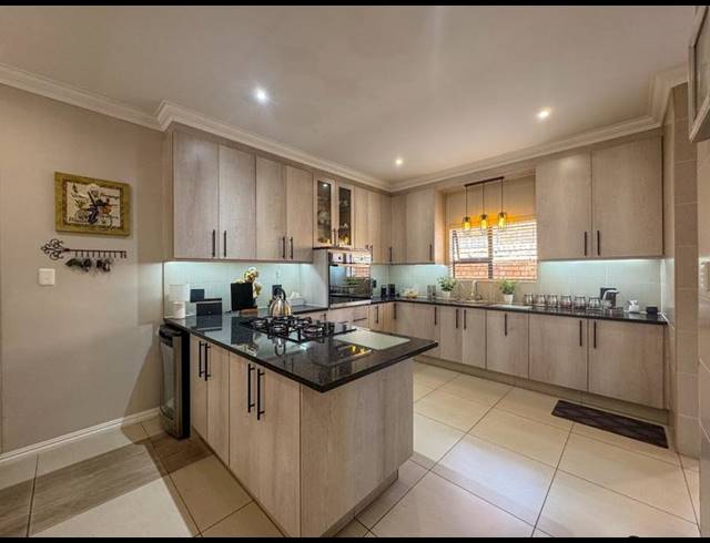 3 BEDROOM HOUSE FOR SALE IN NEW REDRUTH